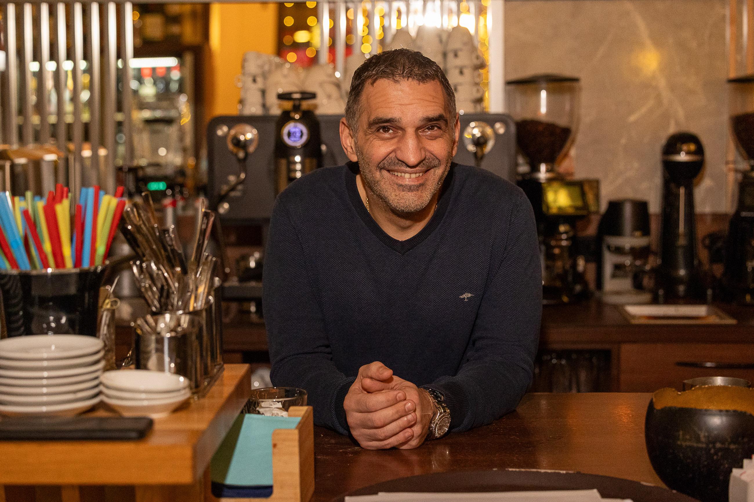 231130 Neue Bank_Dimitri (1)