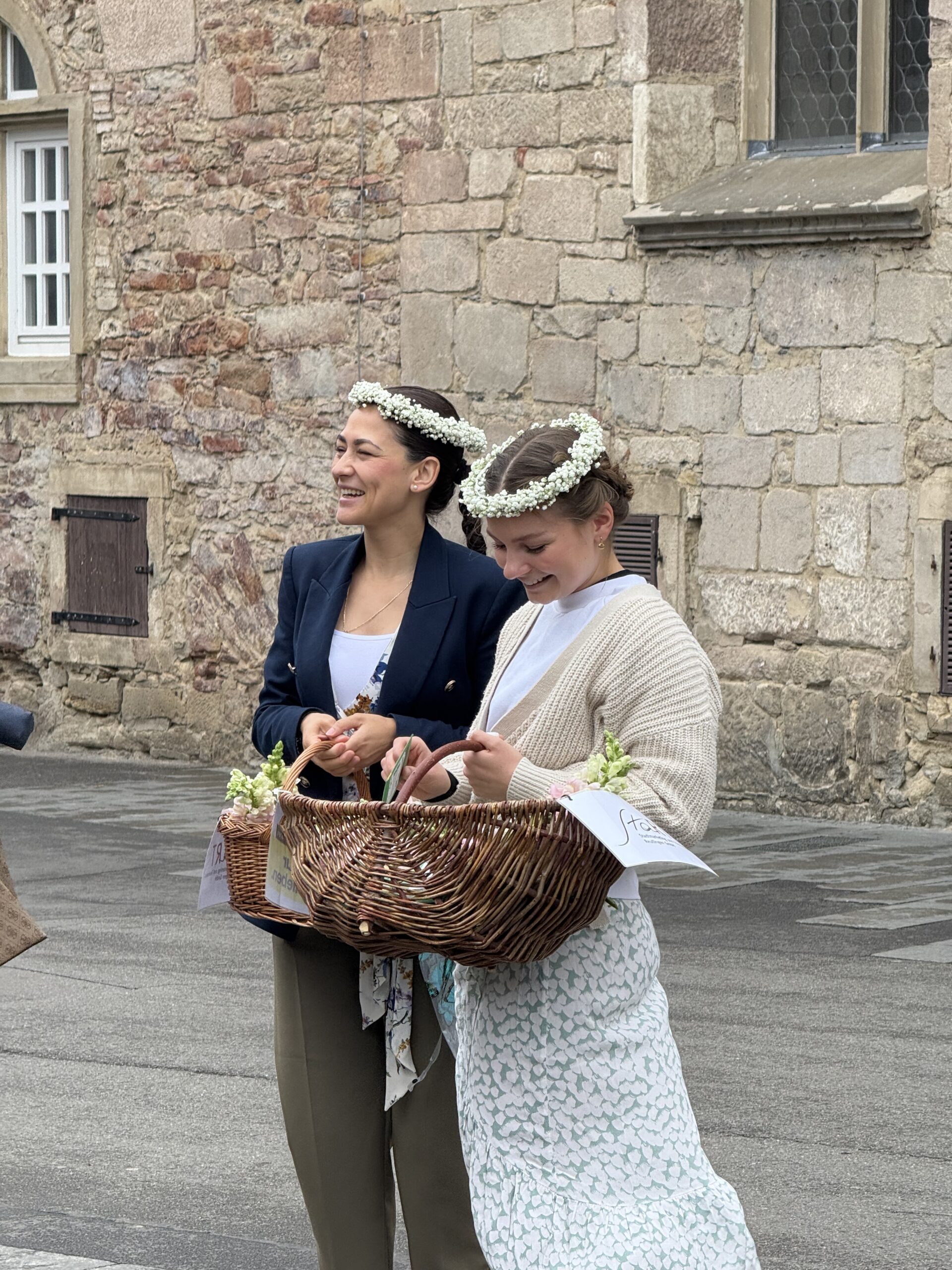 Reutlingen entdecken - Blumenmaedchen 2 scaled